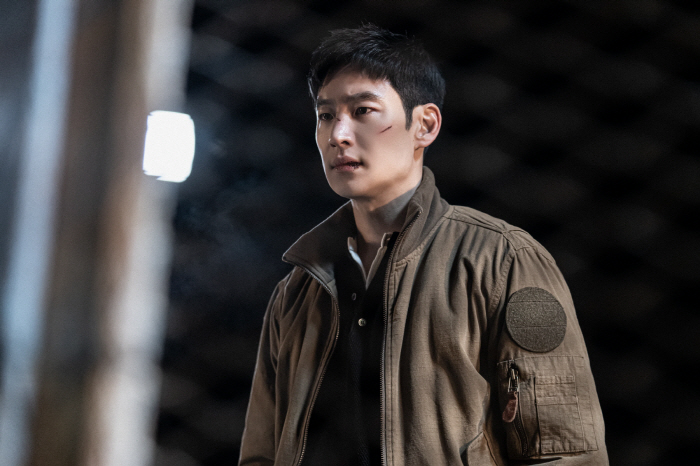 [인터뷰①] '모범택시2' 이단 감독 "'현실에도 김도기 있었으면 좋겠단…