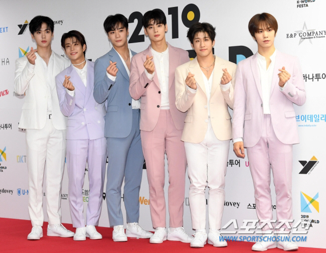 [종합] 아스트로 문빈, 거짓말 같은 이별…하루아침에 별이 된 청춘