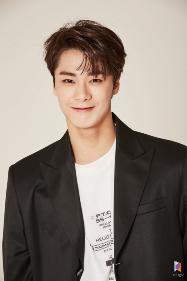 [종합] 아스트로 문빈, 거짓말 같은 이별…하루아침에 별이 된 청춘