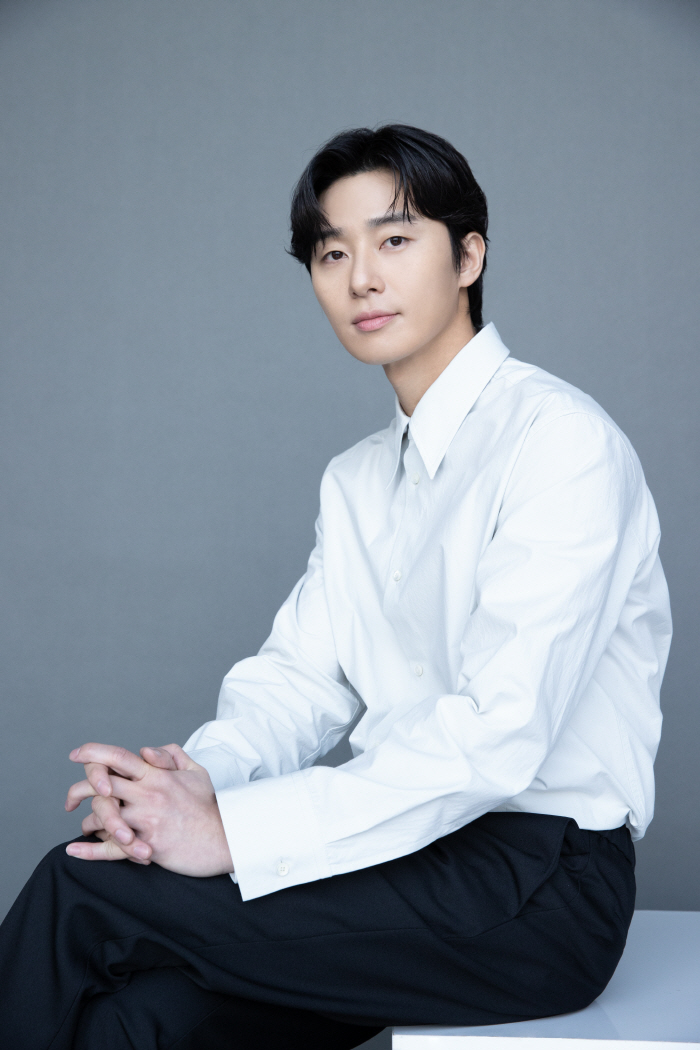 [SC인터뷰] "'천만 감독' 이병헌, 믿었다"…박서준이 이뤄낼 韓영화 …