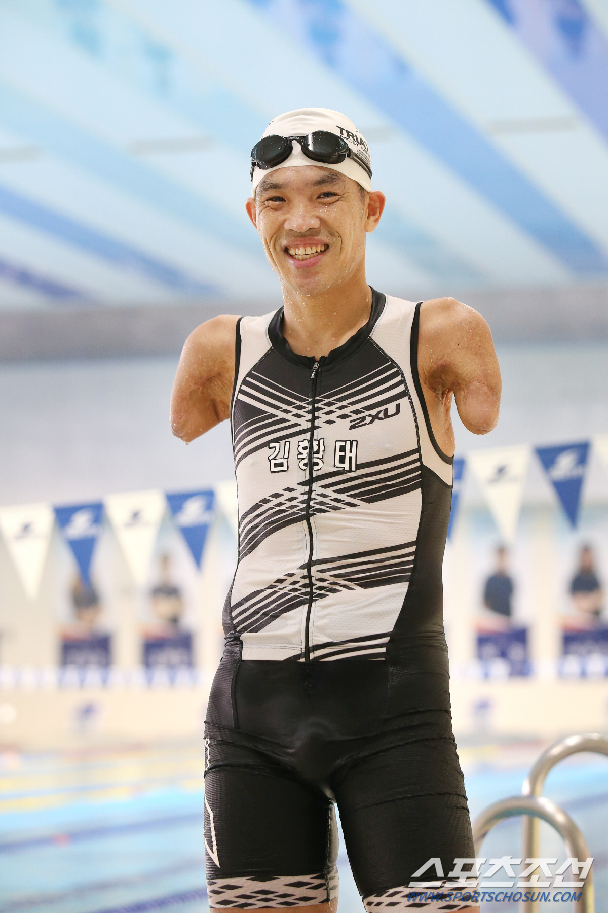 "우리생애 최고의 아이언맨" 양팔 없는 '철인3종 국대'김황태의 중꺾마[…