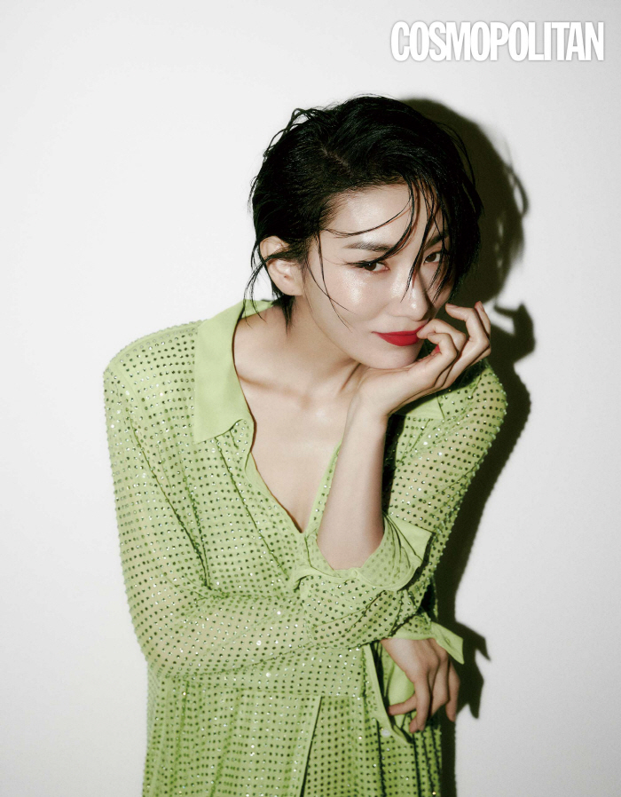 '51살' 김서형, 선명한 복근, 압도적인 박력 "내게 연기란 숙명" […