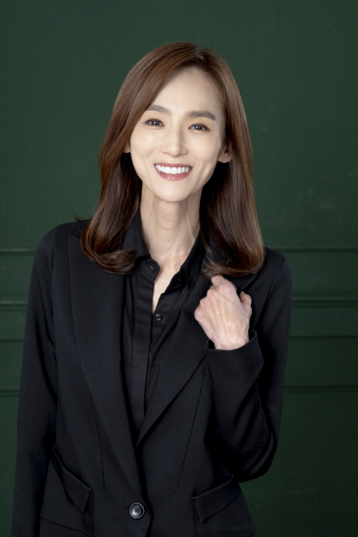 [SC인터뷰] 배우 이희진, 이순재·신구와 호흡하며 재시동…"이번 작품,…