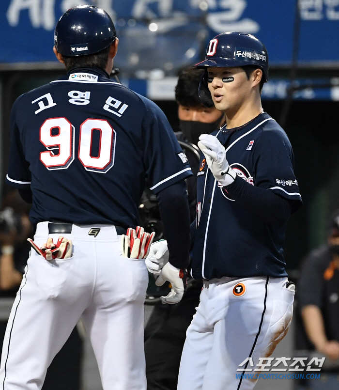 알칸타라 8이닝&조수행 역전포…두산, 한화에 위닝시리즈 [대전 리뷰]