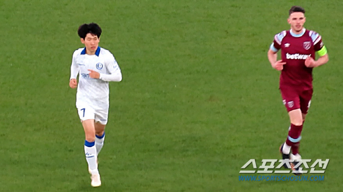 [UECL현장리뷰]'홍현석 잘 싸웠지만' 헨트, 웨스트햄에 1대4 대패,…