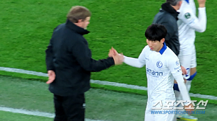 [UECL현장리뷰]'홍현석 잘 싸웠지만' 헨트, 웨스트햄에 1대4 대패,…