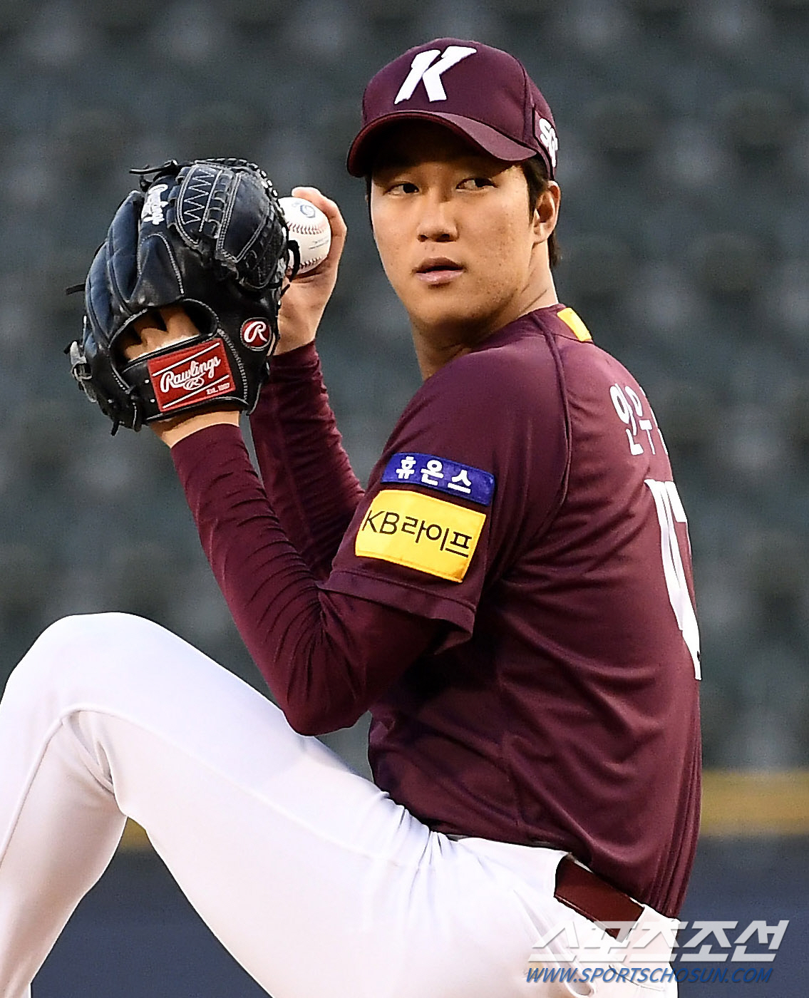 (문)동주, (김)서현아 구속보다 중요한 게…'159km' 안우진의 조언…