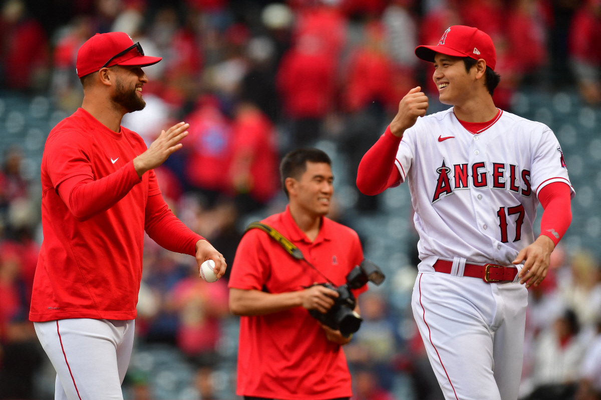 "오타니 트레이드 안한다, LAA 장기계약 추진" 뉴욕P, 무슨 배짱?