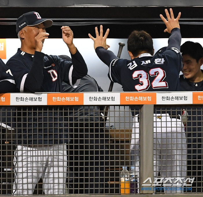 "두산은 처음과 끝" 돌아온 안방마님 양의지..'첫 홈런만큼 묵직했던 한…