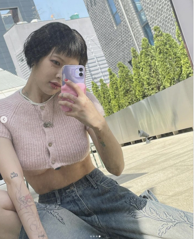 현아, 파격의 언더붑...갈비뼈 드러난 앙상 몸매 '어쩌나'