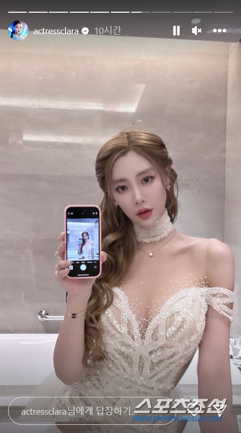 클라라, 중국 활동 하더니 노출도 대륙풍? 위아래 노출 극대화에 시스루 드레스까지