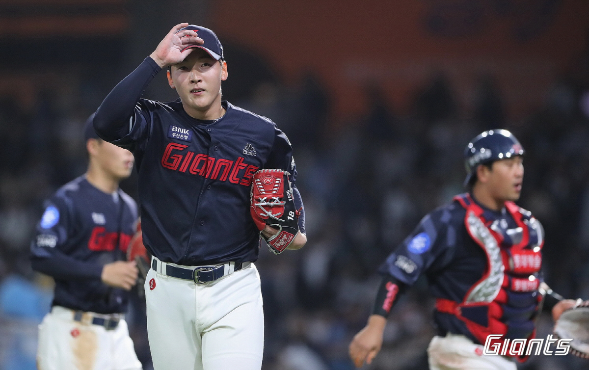 방황은 잊어라! 2G 연속 호투→미친 다이빙캐치…차세대 수호신이 돌아왔다…