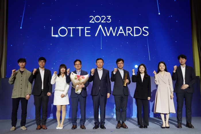 롯데칠성음료 '새로', 롯데 어워즈 대상…신동빈 롯데 회장 "과감한 도전…