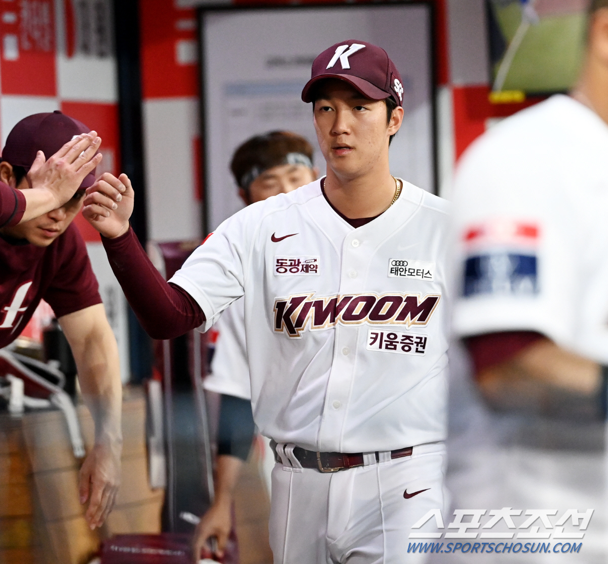 키움 안우진이 덕아웃으로 향하고 있다. 고척=허상욱 기자 wook@sportschosun.com/2023.04.19/