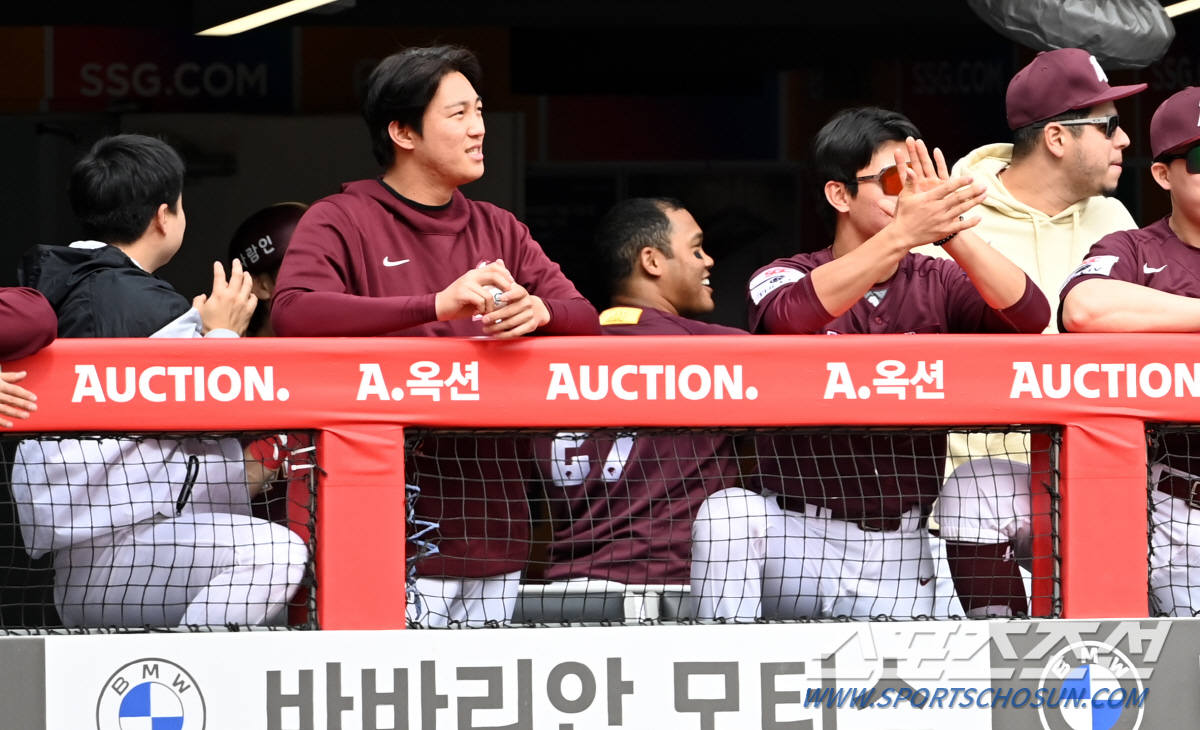 '발 재간 살아있네~' KBO 2회차 외인의 홈플레이트 앞 급브레이크, …