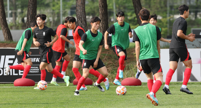 '프랑스-온두라스-감비아' 만나는 김은중 감독 "U-20 월드컵 첫번째 …