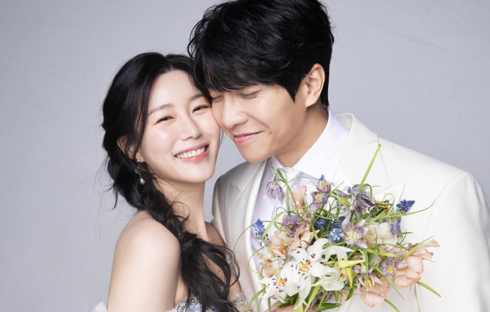 [공식] 이승기♥이다인, 축의금 1억1천만원 기부…"조금이나마 보탬됐으면…