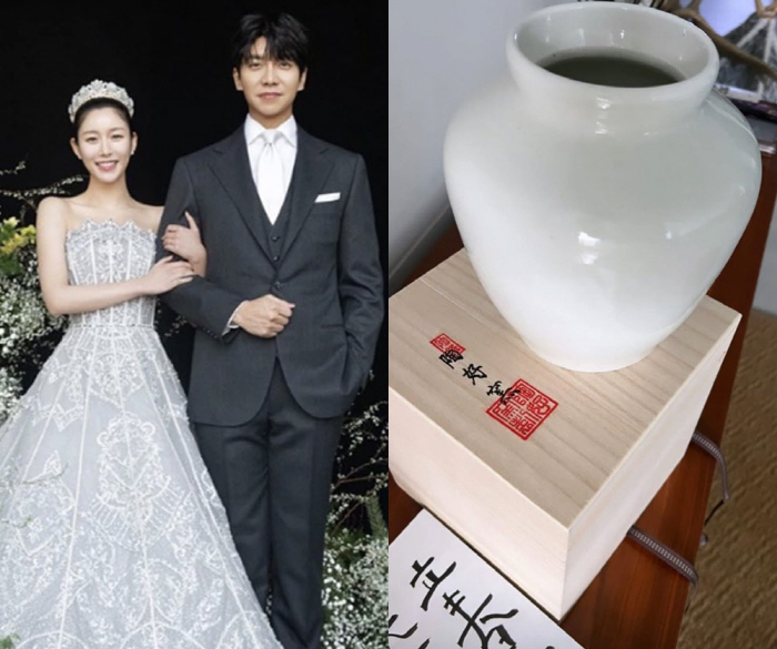 이승기♥이다인, 수억대 결혼식 답례품은 화병?..가격은 얼마