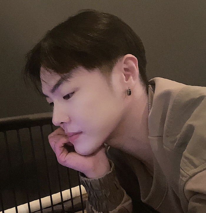 "짜증 대폭발"..휘성 "원숭이 먹이주듯" 장난 DM에 분노