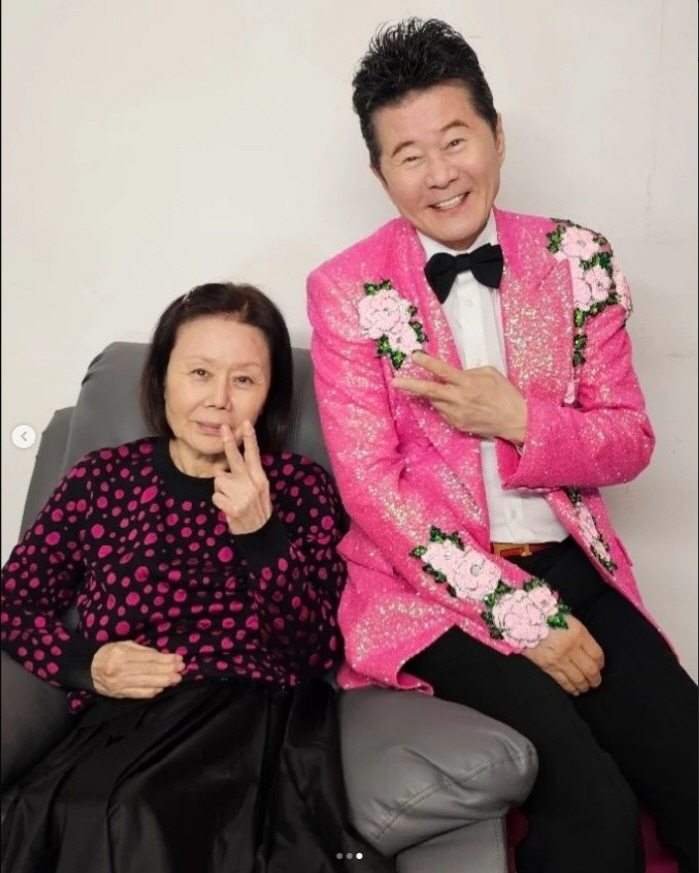 태진아, 내사랑 옥경이와♥ "이런게 행복입니다"