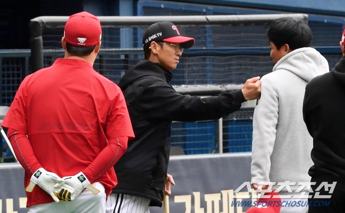 '정준이 형!' 짓궂은 쓱 동생들...'너무 반가워서 그만'