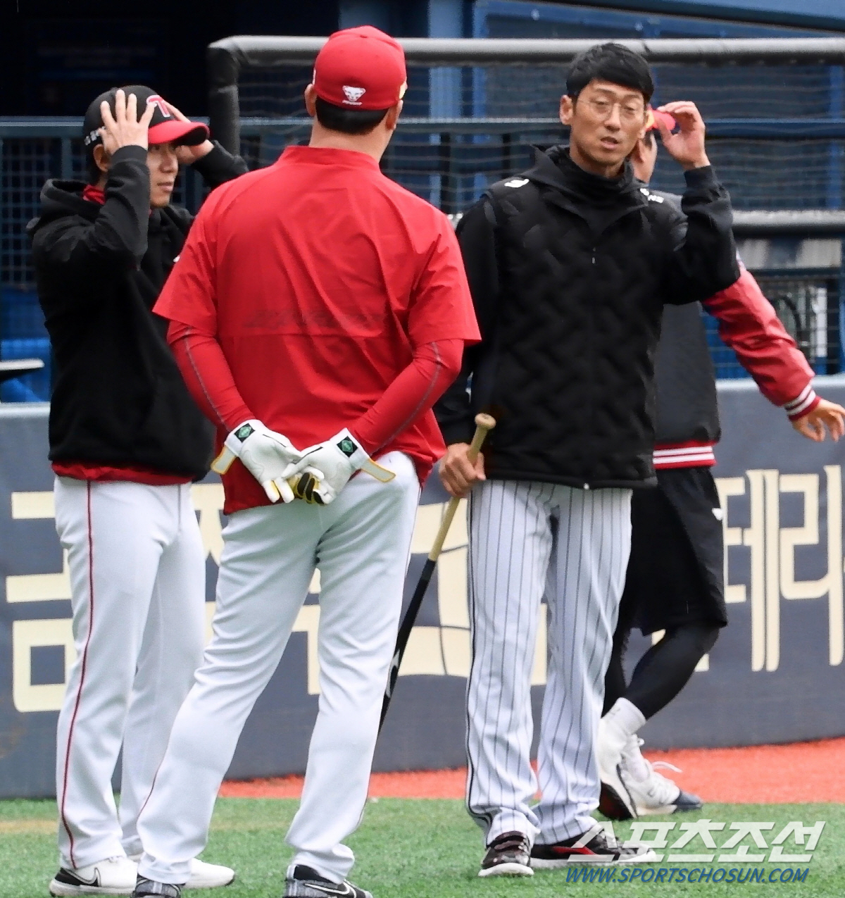 '정준이 형!' 짓궂은 쓱 동생들...'너무 반가워서 그만'