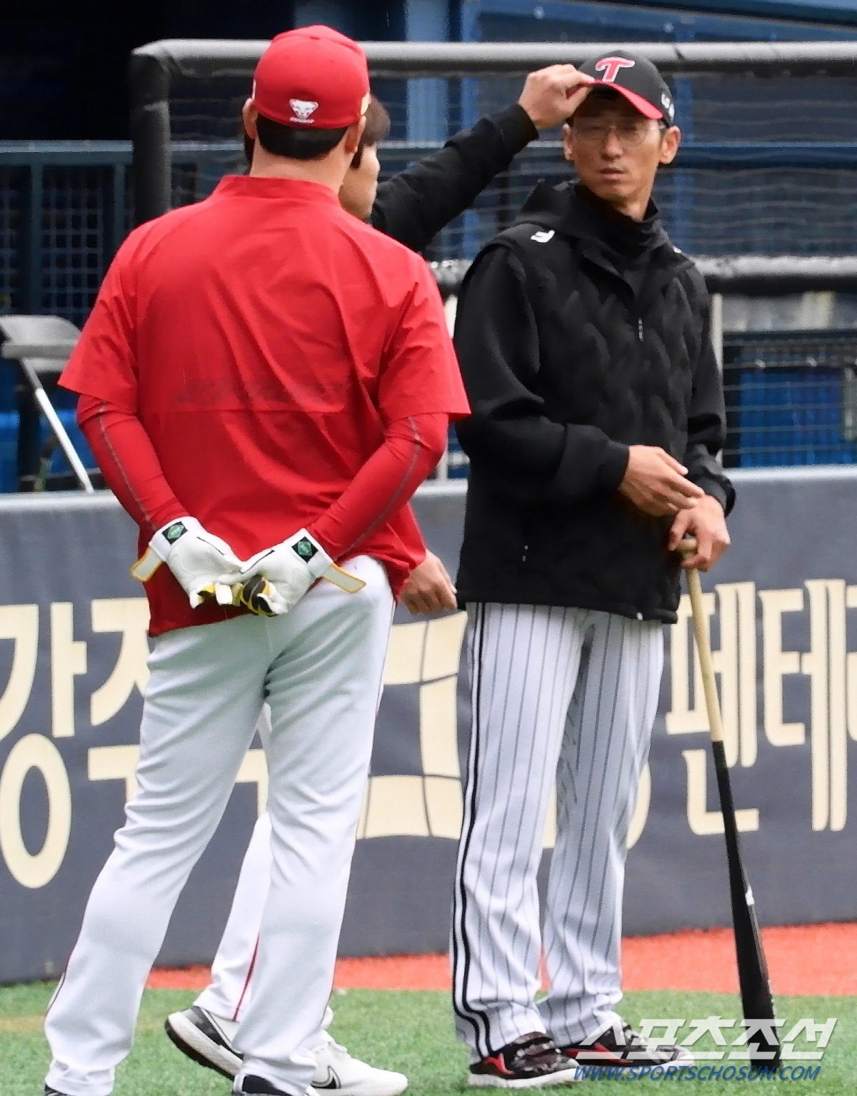 '정준이 형!' 짓궂은 쓱 동생들...'너무 반가워서 그만'