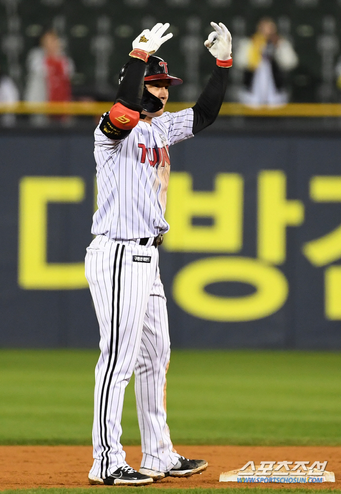 '오지환이 끝냈다!' LG, SSG 꺾고 이틀만에 1위 재탈환[잠실 리뷰…