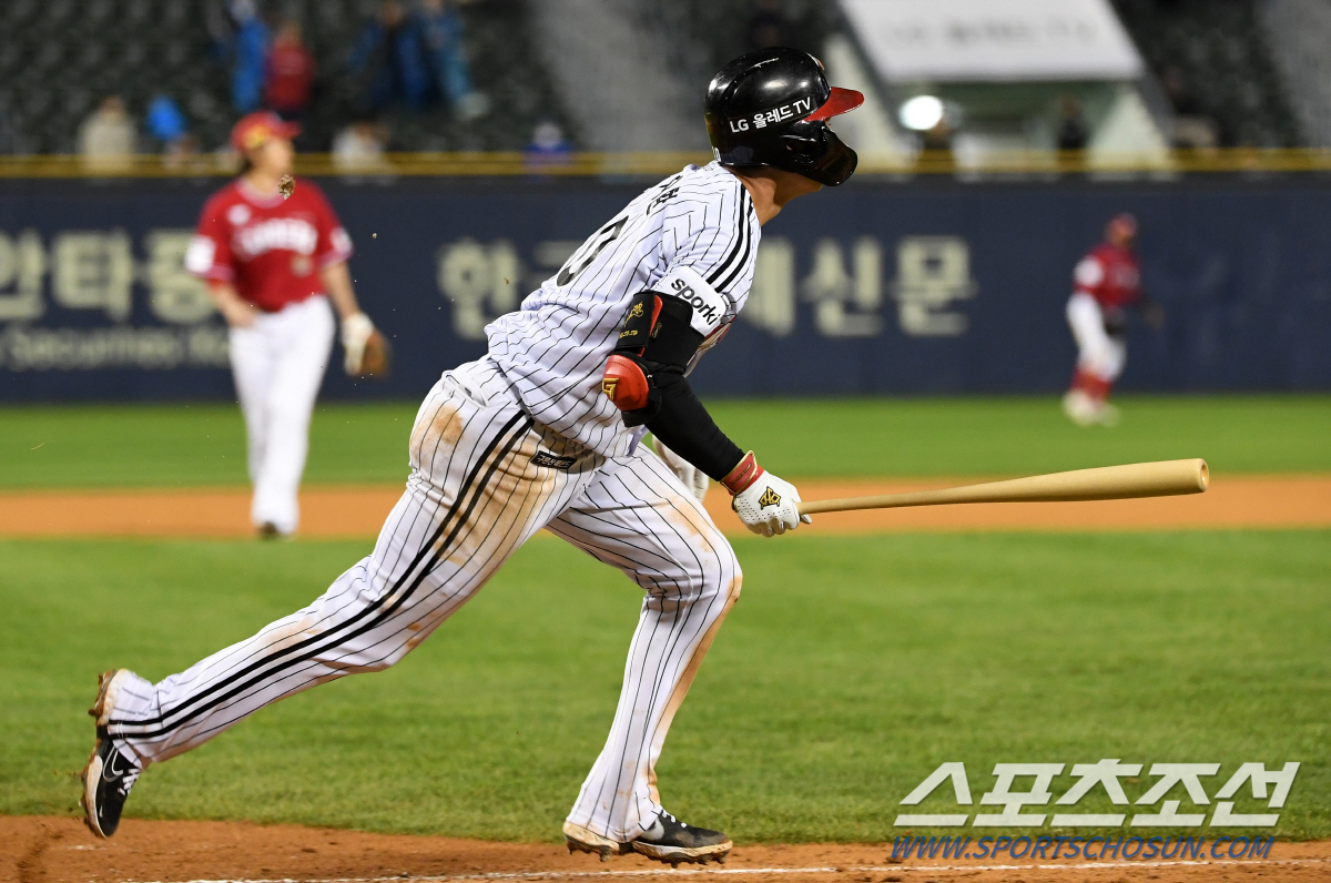 오지환이 설명한 끝내기 상황 "강하게만 치면 빠지겠다"[잠실 인터뷰]