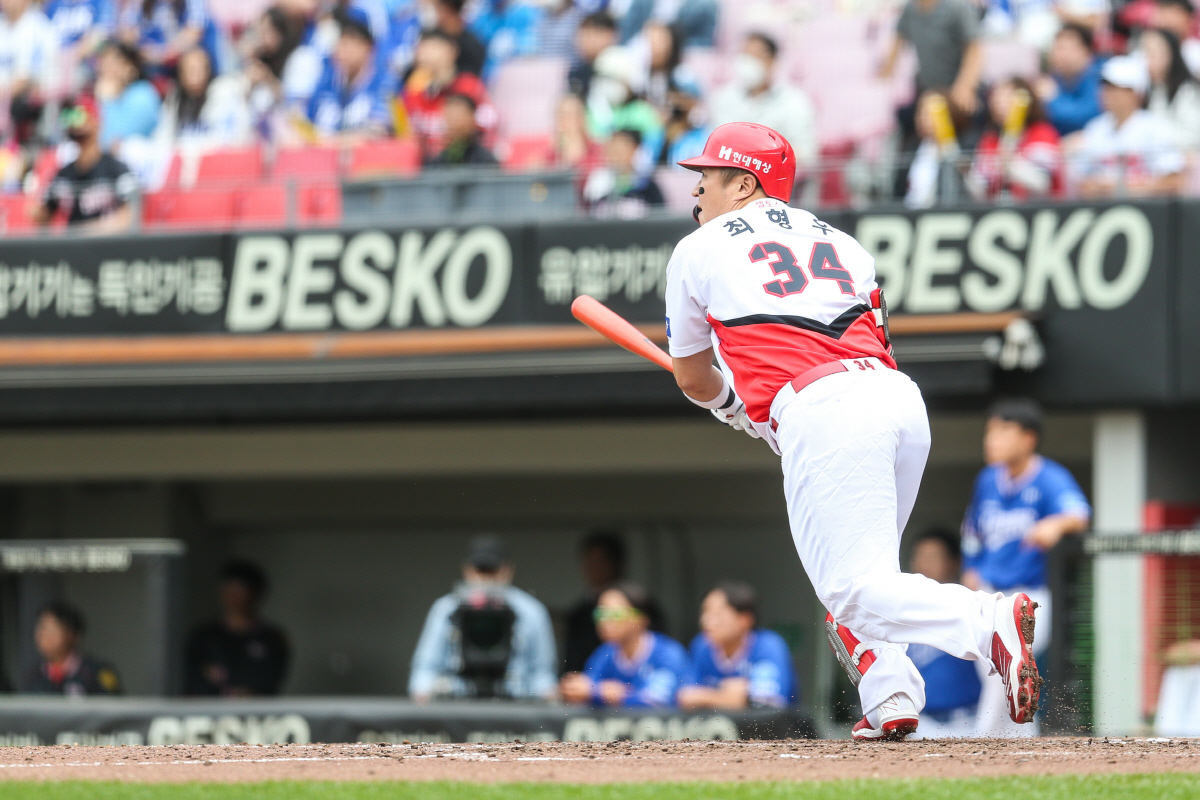 "선수생활 얼마 안남은 거 안다" 간절함 속 이정표는 국민타자 "일주일 …