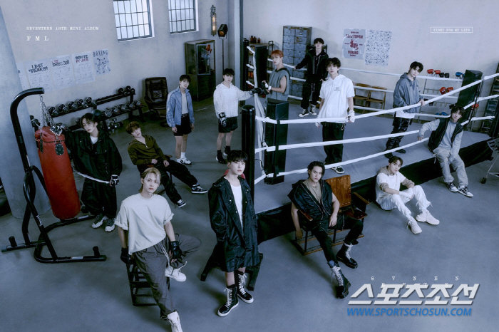세븐틴 'FML', 발매 첫날 판매량 399만 장 돌파! K-팝 초동 판…