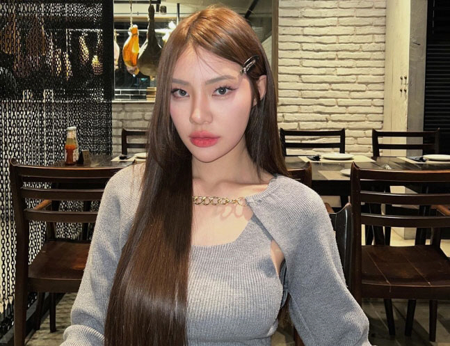 前 걸그룹 멤버 지지, 연인과 숨진 채 발견..태국 발칵
