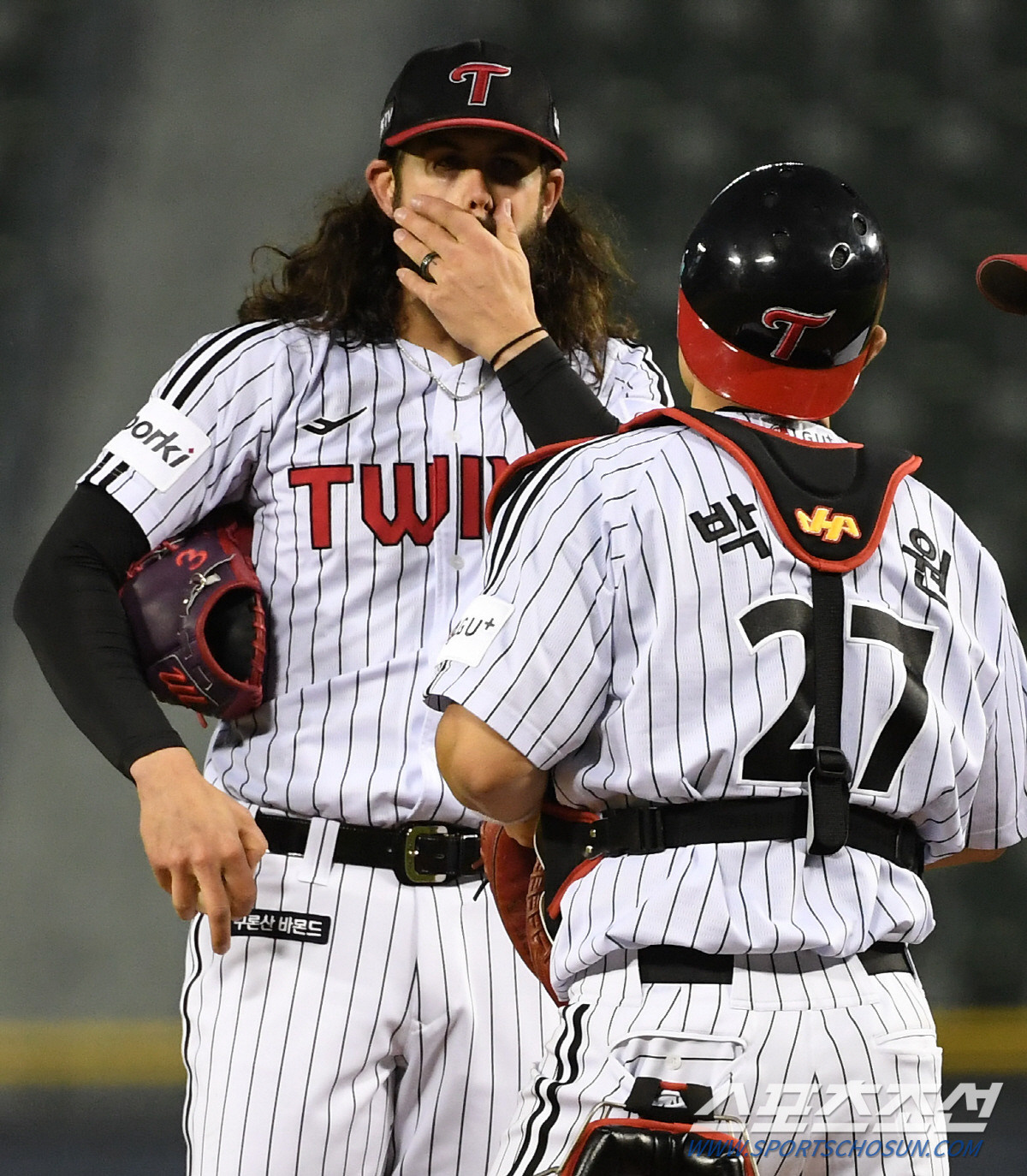 '오 마이 갓' 사라진 삼진콜에 욱한 켈리..'흔들릴 뿐 에이스는 무너지…