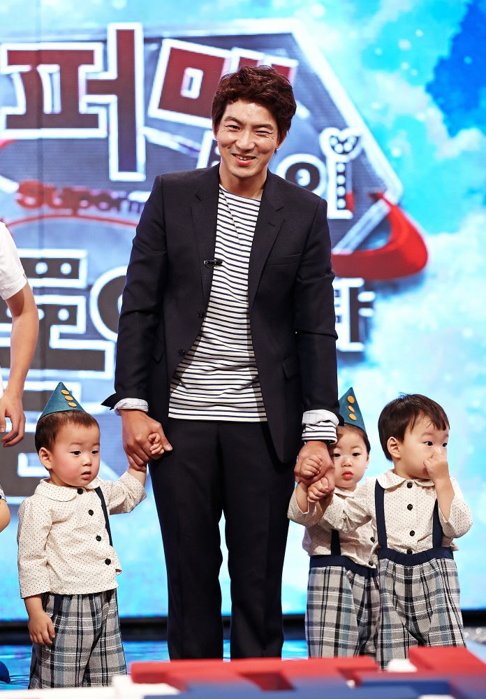 송일국, 7년만에 '슈돌' 귀환…"아내에게 넷째 희망을 밝혔다" 삼둥이 …