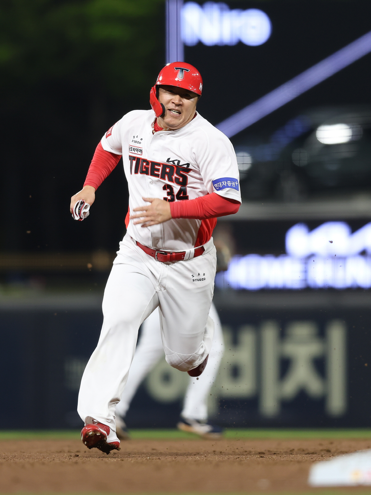 '메디나 8이닝 무실점+김규성 스리런' KIA, NC 6대0 제압 전날 …