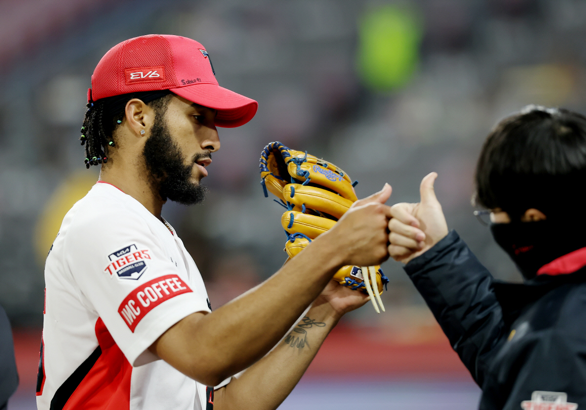 '메디나 8이닝 무실점+김규성 스리런' KIA, NC 6대0 제압 전날 …