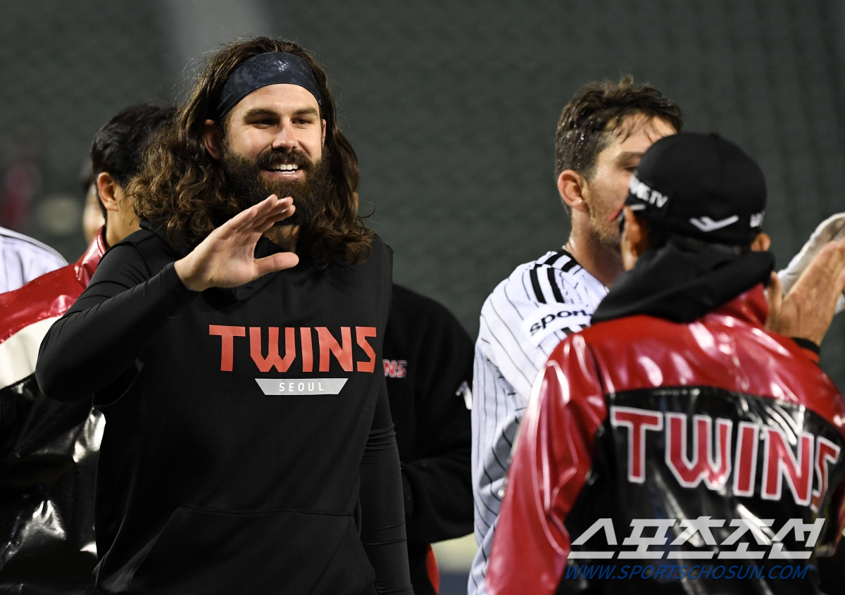 LG의 심장같은 에이스, 5년만에 시험대 올랐다 "이번주가 중요"