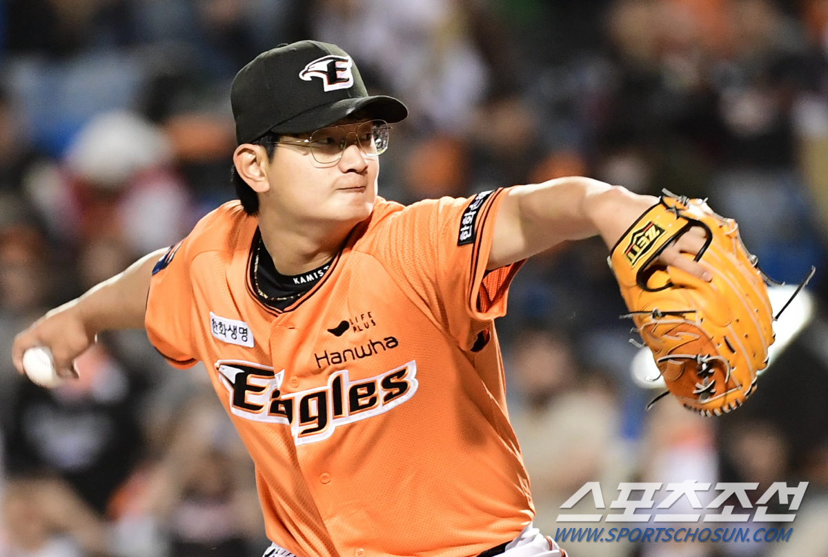 [인터뷰] "선발로 던지고 싶다" 마무리 지망 한화 김서현의 사고전환, …