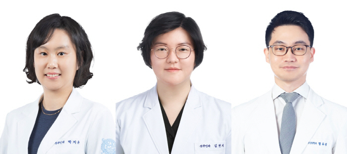 "VR 태아 영상 본 산모, 태아와 유대감 더 높아져"