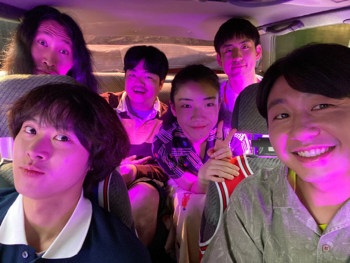 이선균X이하늬 '킬링로맨스', 더 유쾌한 현장 비하인드컷 "우주대진상 감…
