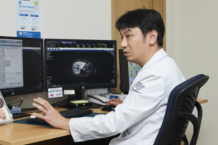 美보다 3배 많은 간암, 초기 발견땐 완치율 90%…정기적 검진 중요