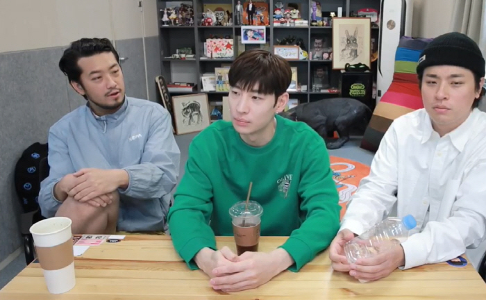 "역대급 잘생긴 게스트" 이제훈 '침착맨' 라이브 깜짝 등장('침착맨')…