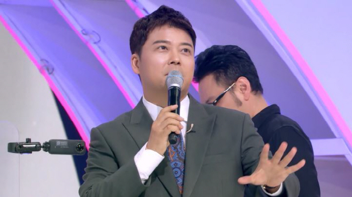 전현무, 누드 논란(?) 일으킨 작품에 "KBS면 블러 처리, 그럼 더 …