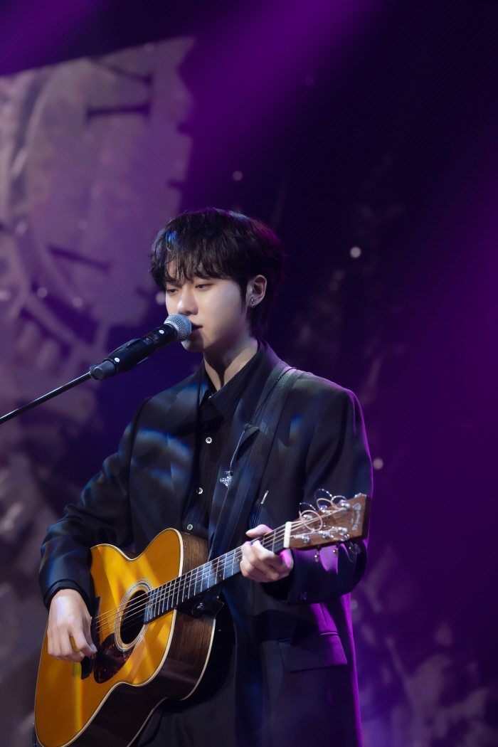 [SC현장] "그럼에도 살아야 한다"…하현상, 5년만 첫 정규에 담은 위…