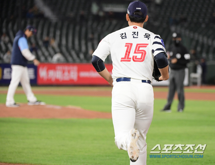 [인터뷰]8경기 무실점 ERA '0.00', 롯데 5연승 주역 김진욱 "…