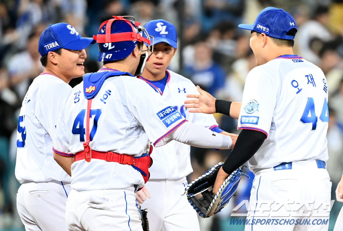 '너 똑바로 안할래~'사자군단 뉴 클로저의 쫄깃했던 9회, 간 떨어질 뻔…