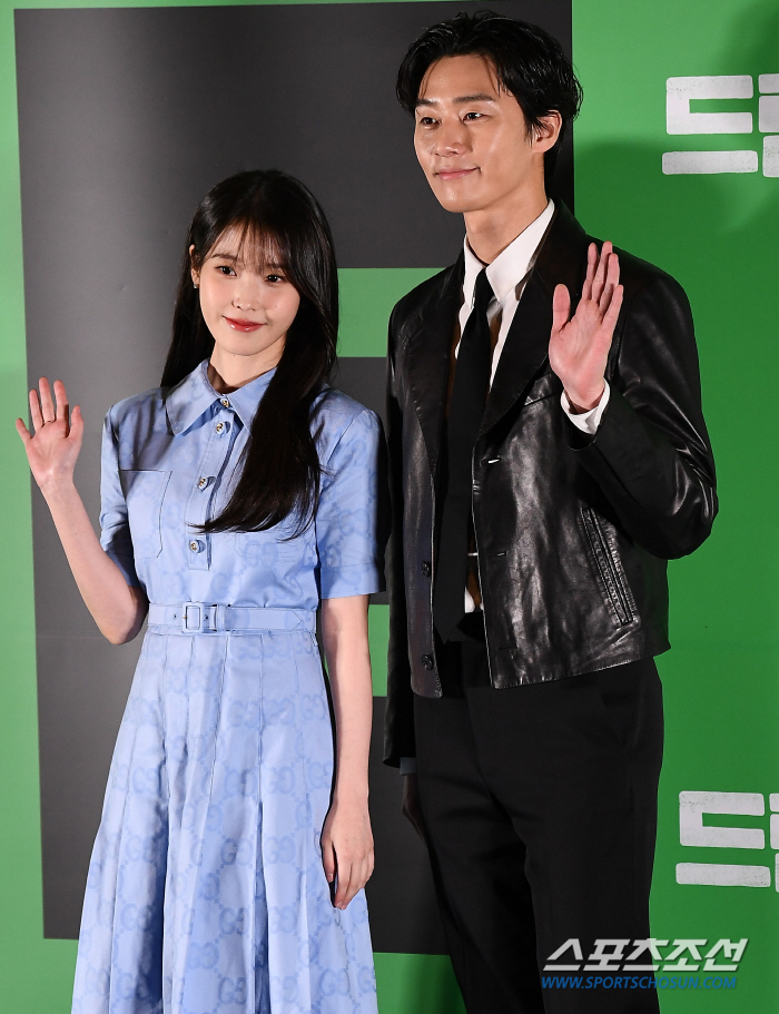 [종합] "韓영화 잔혹기 탈출"…박서준X아이유 뭉친 '드림', '대외비'…