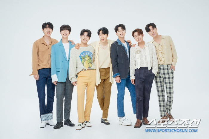'불타는 트롯맨' TOP7, 개인+단체 프로필 오픈…부드러움 속 짙은 남…