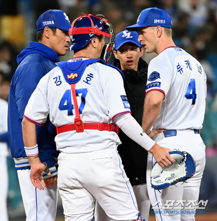'뷰캐넌 폼 미쳤다' 만루위기 넘긴 에이스 포효에 입틀막 감탄, 덕아웃 …