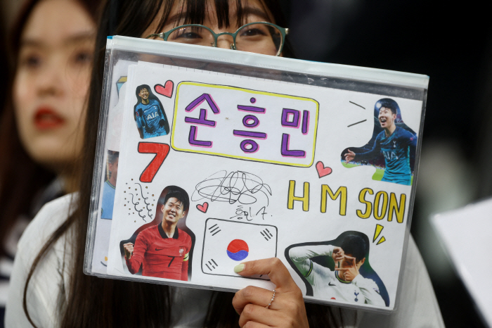 "위기엔 손-케 조합" 손흥민 리그9호골,맨유 상대 동점골!